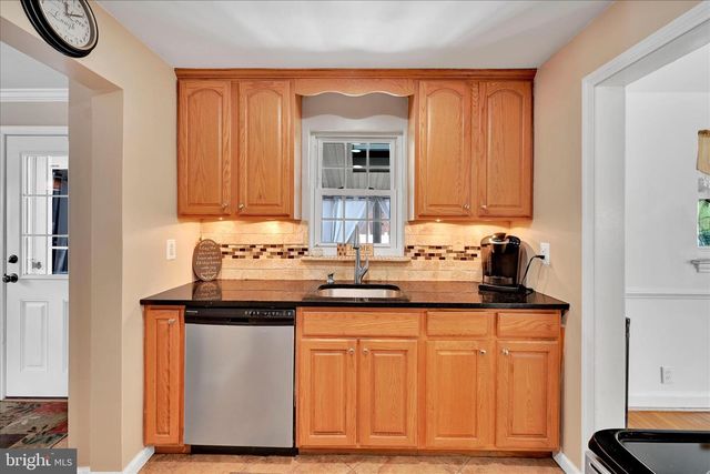 173 RAMBLING WAY, Springfield, PA 19064