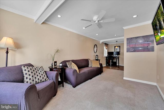 173 RAMBLING WAY, Springfield, PA 19064