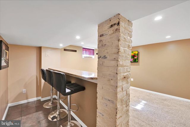 173 RAMBLING WAY, Springfield, PA 19064