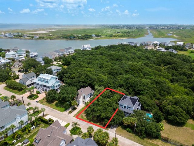 3423 Eckert Drive, Galveston, TX 77554