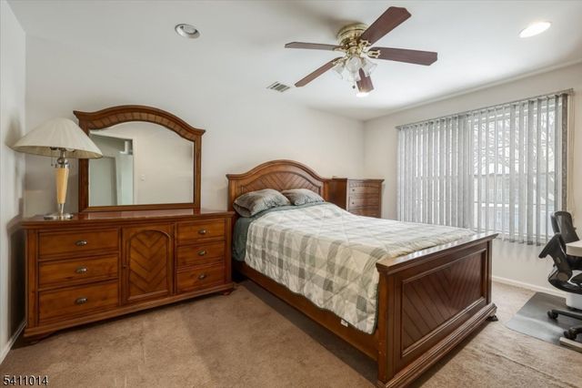 240 Cambridge Ct, Clifton City, NJ 07014