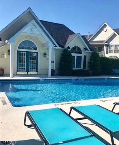 240 Cambridge Ct, Clifton City, NJ 07014