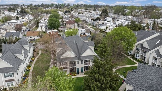 240 Cambridge Ct, Clifton City, NJ 07014