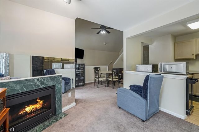 240 Cambridge Ct, Clifton City, NJ 07014