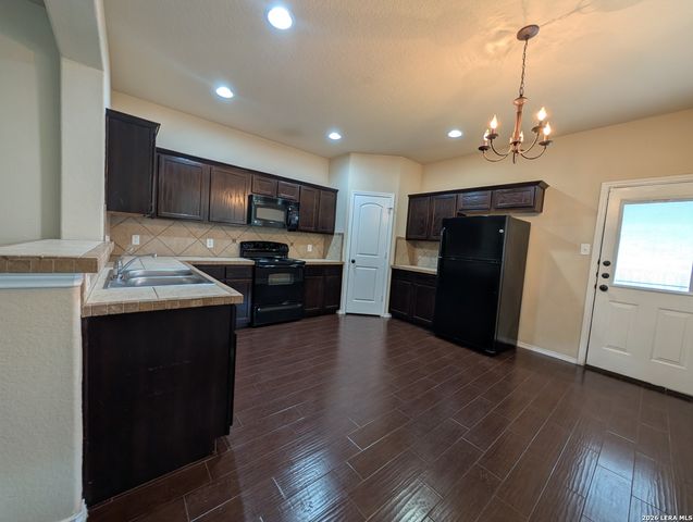 1028 BROWN ROCK DR, New Braunfels, TX 78130