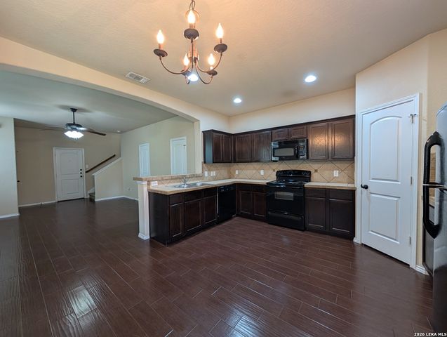 1028 BROWN ROCK DR, New Braunfels, TX 78130