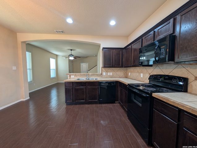 1028 BROWN ROCK DR, New Braunfels, TX 78130