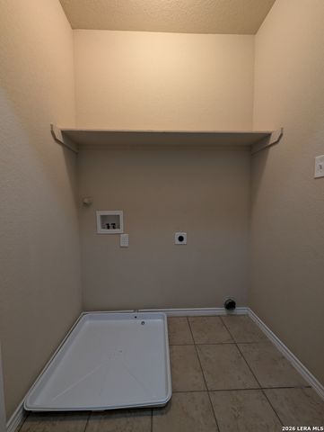 1028 BROWN ROCK DR, New Braunfels, TX 78130