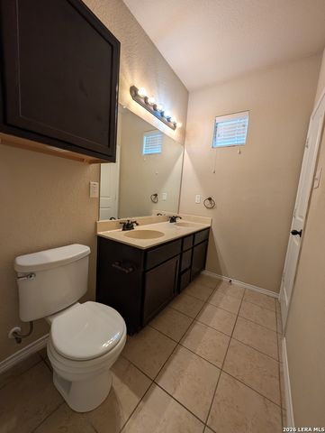 1028 BROWN ROCK DR, New Braunfels, TX 78130