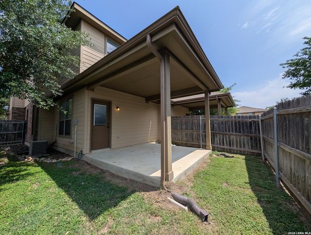 1028 BROWN ROCK DR, New Braunfels, TX 78130