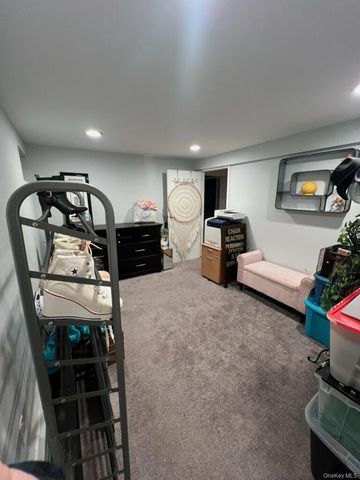 158 Lincoln Avenue, Rockville Centre, NY 11570