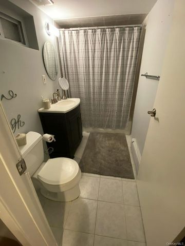 158 Lincoln Avenue, Rockville Centre, NY 11570