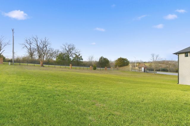 2037 N Prato Court, Nixa, MO 65714