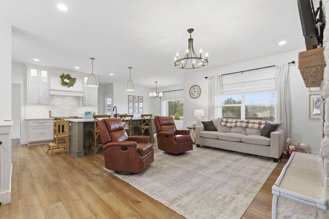 2037 N Prato Court, Nixa, MO 65714