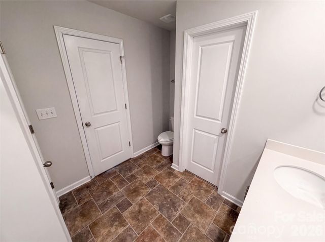7244 Finnigan Road, Charlotte, NC 28215