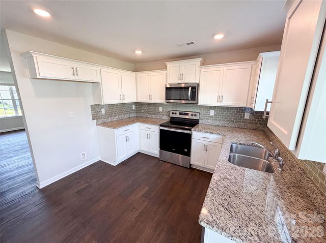 7244 Finnigan Road, Charlotte, NC 28215