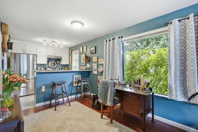 32 Dockside Cir, San Rafael, CA 94903