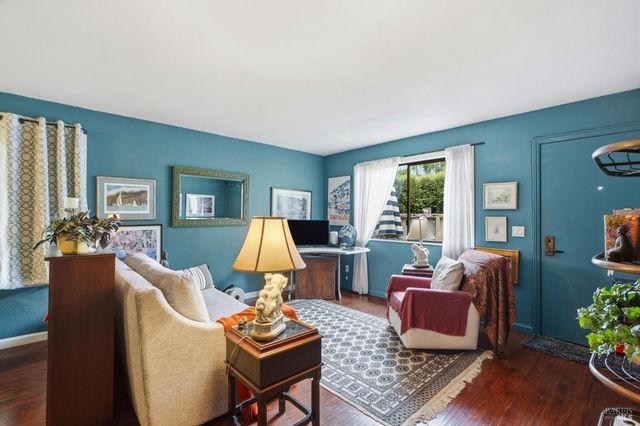 32 Dockside Cir, San Rafael, CA 94903