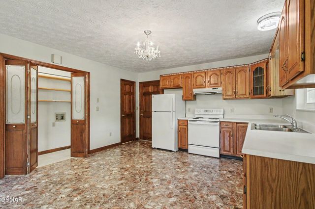 13390 Chapman Highway, Seymour, TN 37865