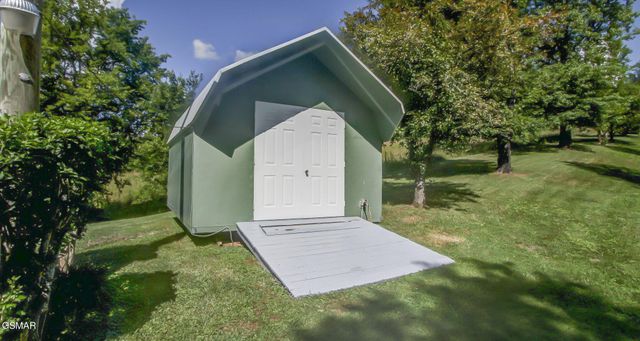 13390 Chapman Highway, Seymour, TN 37865