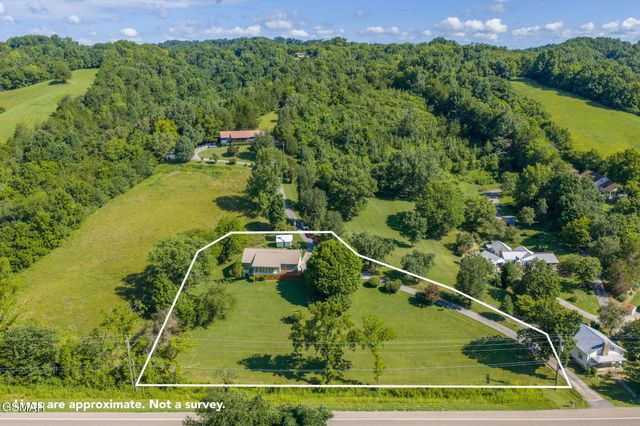 13390 Chapman Highway, Seymour, TN 37865