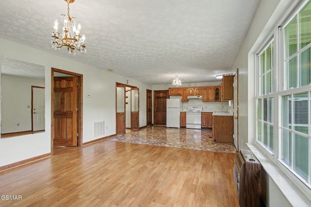 13390 Chapman Highway, Seymour, TN 37865