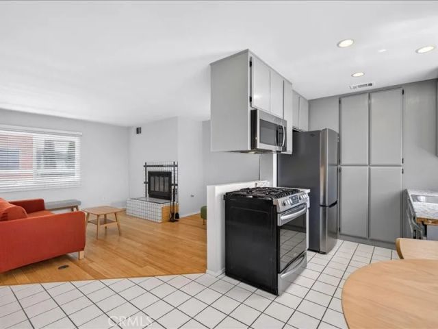 1418 E Florida Street 2, Long Beach, CA 90802