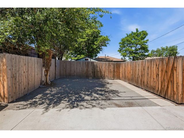 3710 N Madison St, Denver, CO 80205