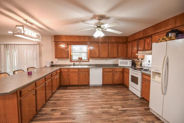 800 CR 1030, Mount Pleasant, TX 75455