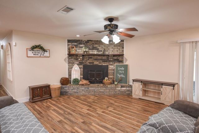 800 CR 1030, Mount Pleasant, TX 75455