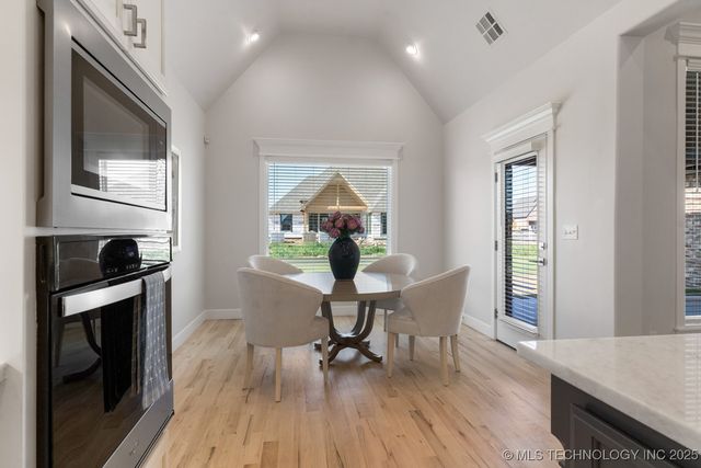 2833 E 142nd Street S, Bixby, OK 74008