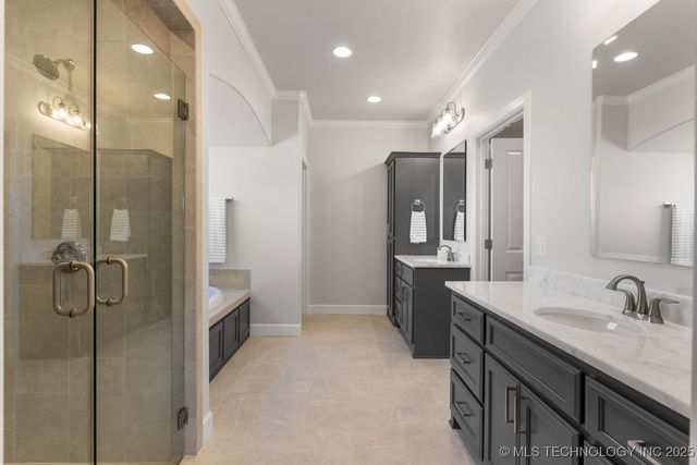 2833 E 142nd Street S, Bixby, OK 74008