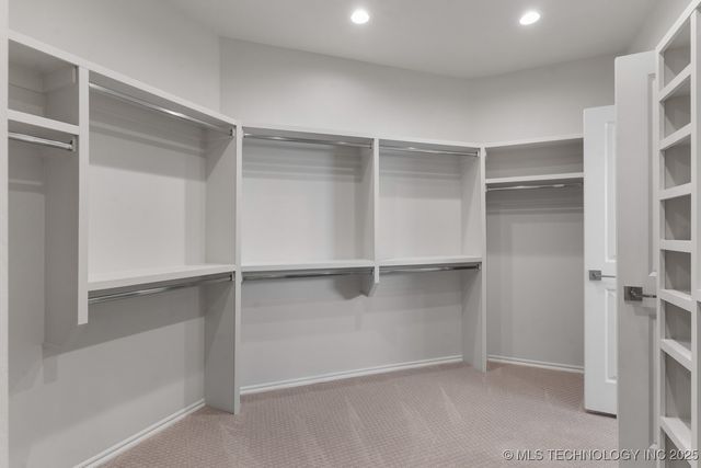 2833 E 142nd Street S, Bixby, OK 74008