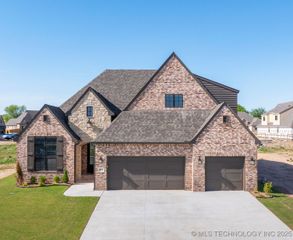 2833 E 142nd Street S, Bixby, OK 74008