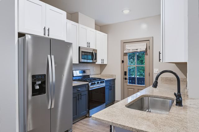 103 Broadway, Old Hickory, TN 37138