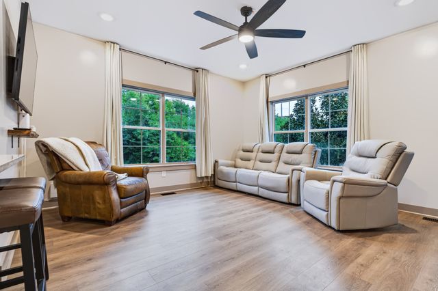 103 Broadway, Old Hickory, TN 37138