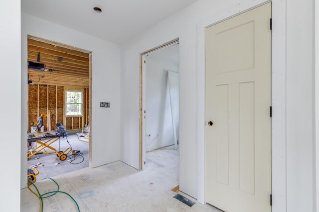 527 North West Road, Canterbury, NH 03224