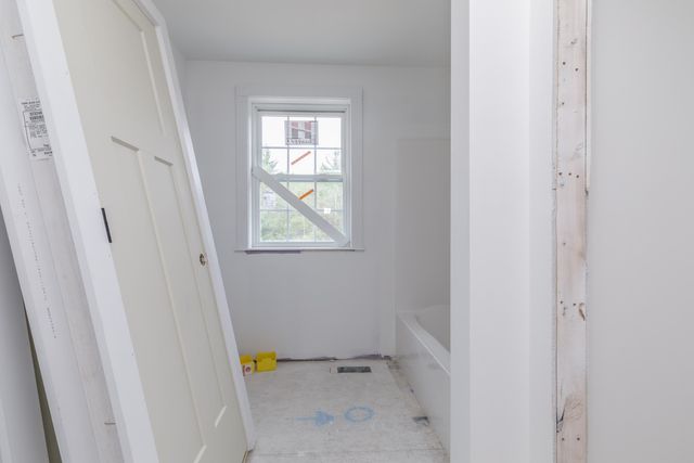527 North West Road, Canterbury, NH 03224