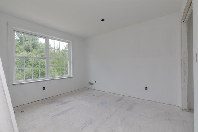 527 North West Road, Canterbury, NH 03224