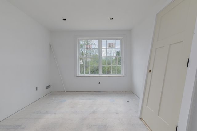 527 North West Road, Canterbury, NH 03224