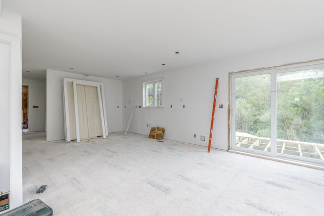 527 North West Road, Canterbury, NH 03224