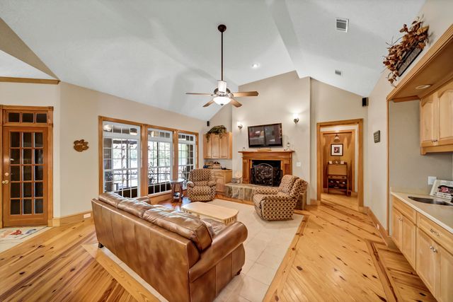 1584 Hutto Island Drive, Batesburg-leesville, SC 29070