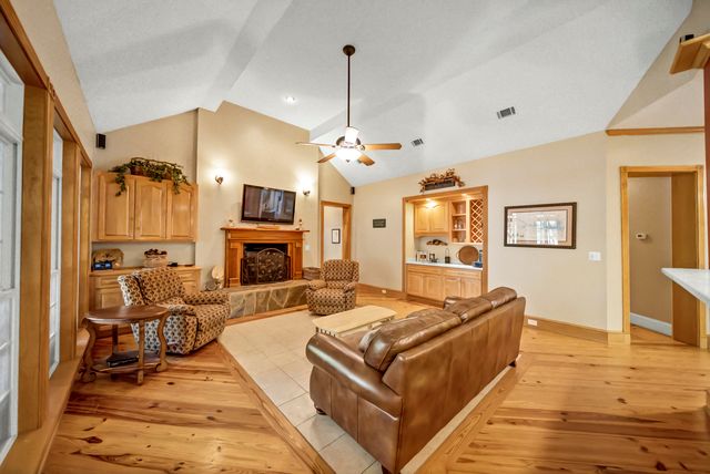 1584 Hutto Island Drive, Batesburg-leesville, SC 29070