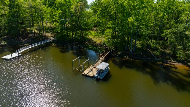 1584 Hutto Island Drive, Batesburg-leesville, SC 29070