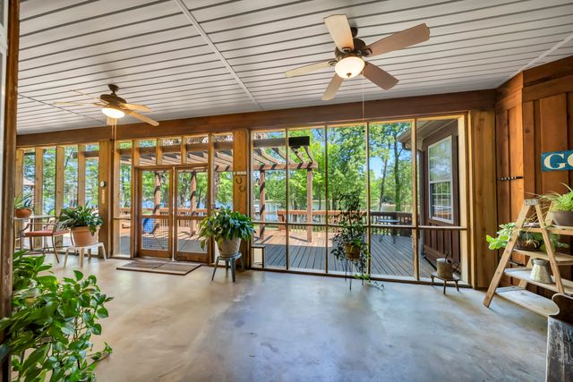 1584 Hutto Island Drive, Batesburg-leesville, SC 29070