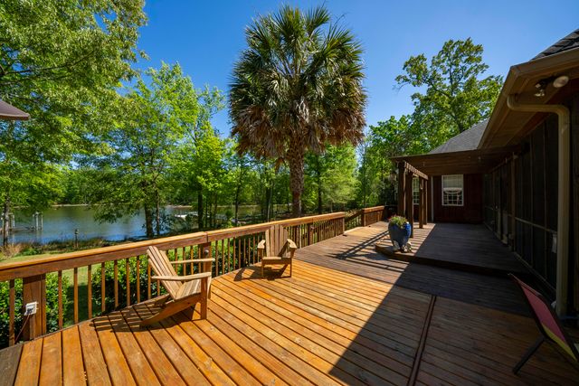 1584 Hutto Island Drive, Batesburg-leesville, SC 29070