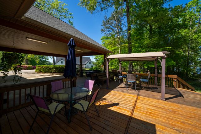 1584 Hutto Island Drive, Batesburg-leesville, SC 29070