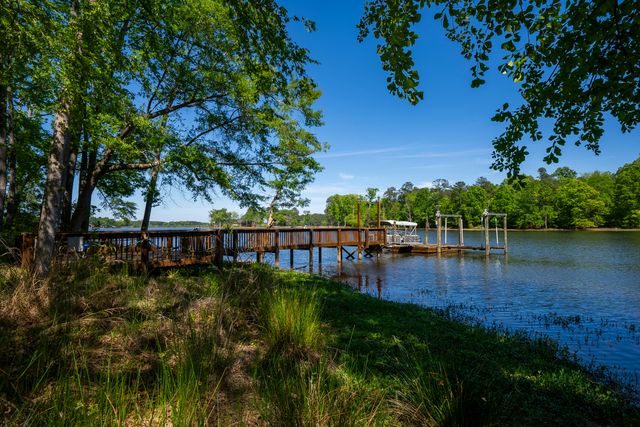 1584 Hutto Island Drive, Batesburg-leesville, SC 29070