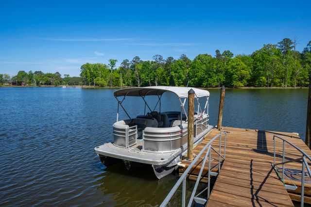 1584 Hutto Island Drive, Batesburg-leesville, SC 29070