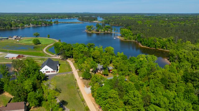 1584 Hutto Island Drive, Batesburg-leesville, SC 29070